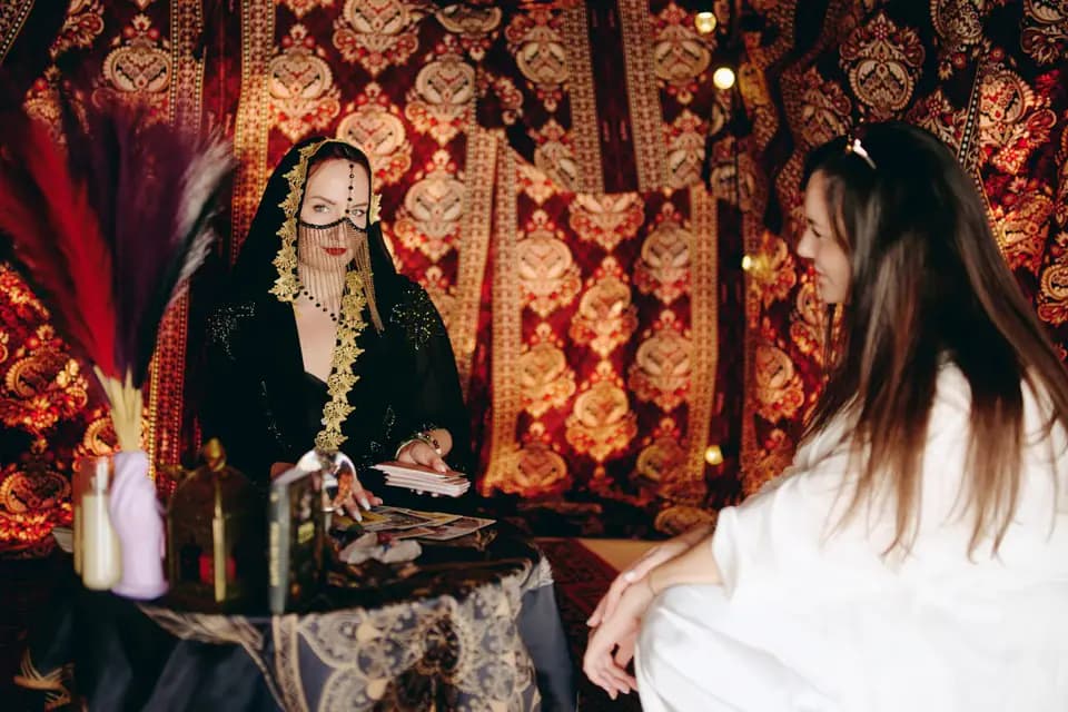 Гость на персональном сеансе Rich Witch Agency